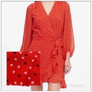 Banana Republic Wrap Dress. Perfect for Valentines Day! 💘